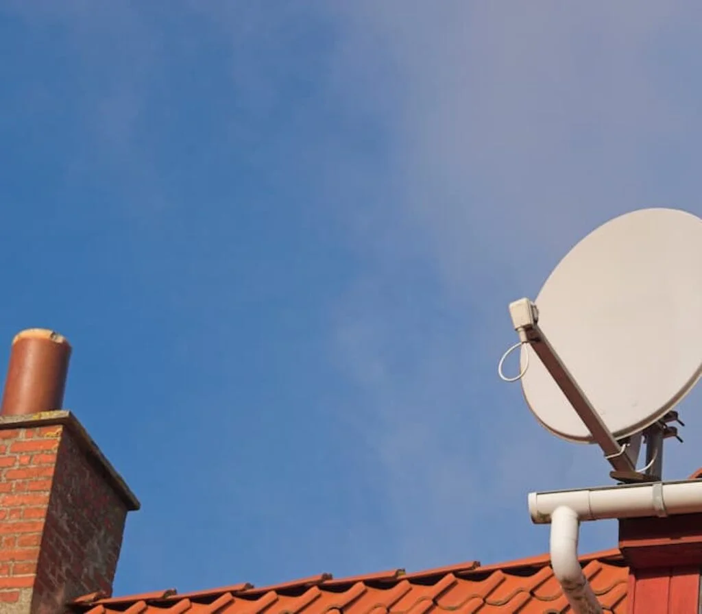 Antena parabólica instalada